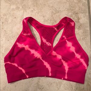 PINK Racerbsck sports bra